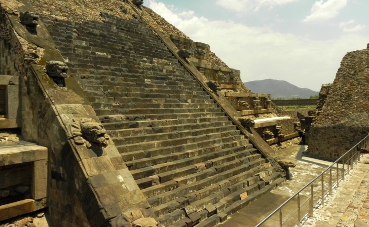 Teotihuacán - Templo da Serpente Emplumada