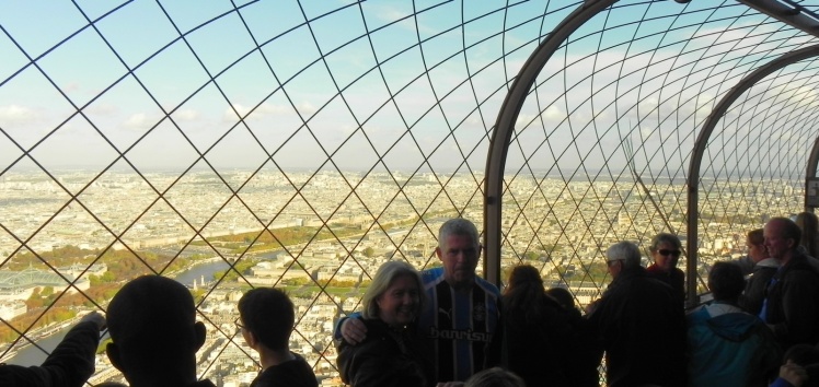 Gremistas pelo mundo - Torre Eiffel