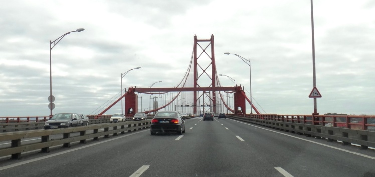 Rodando sobre a Ponte 25 de Abril - Lisboa - Costa da Caparica